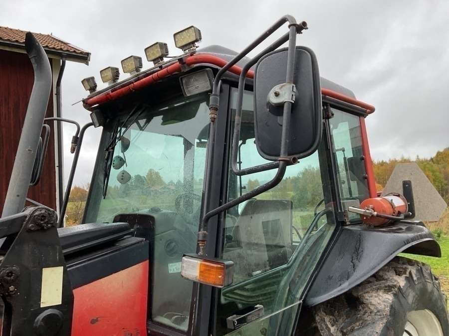 1998 Valtra Valmet 800 Four-Wheel Drive Tractor - Image 32