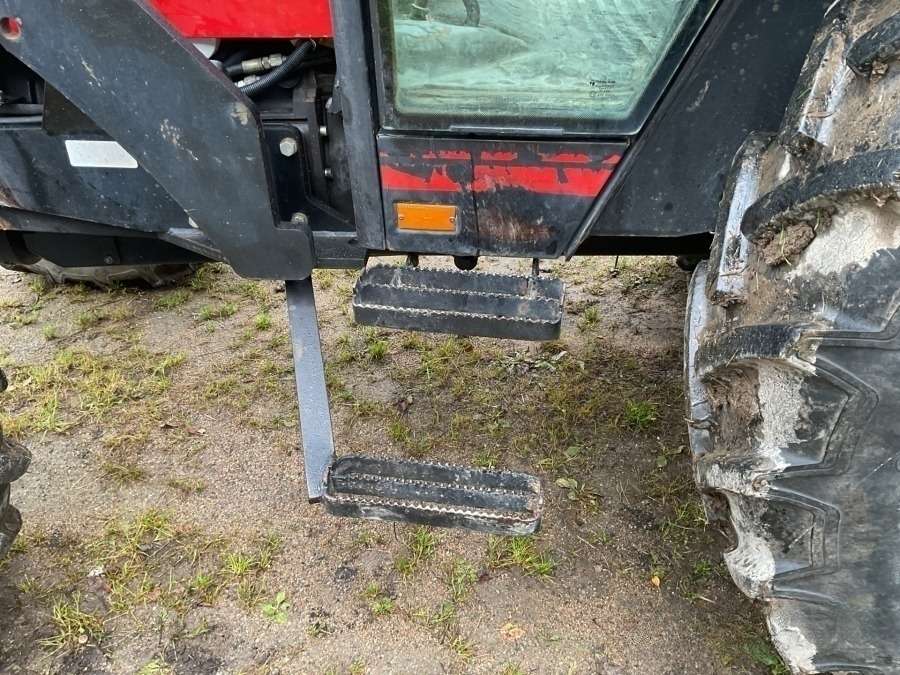 1998 Valtra Valmet 800 Four-Wheel Drive Tractor - Image 33