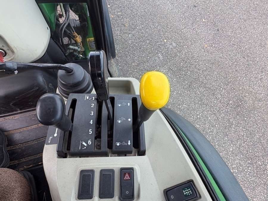 2008 John Deere 3520 Tractor - Image 35