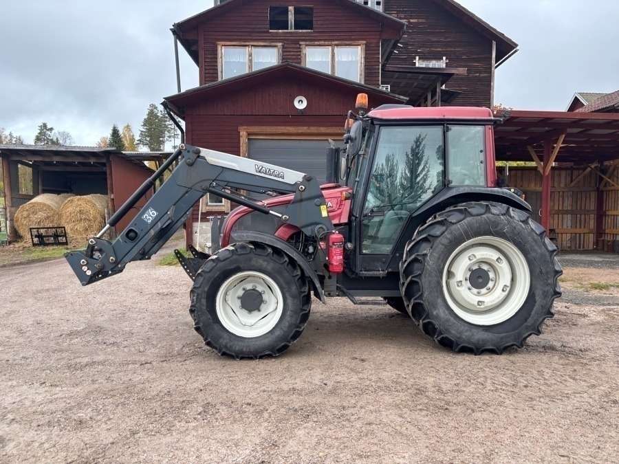 2016 Valtra A93 Tractor with front loader