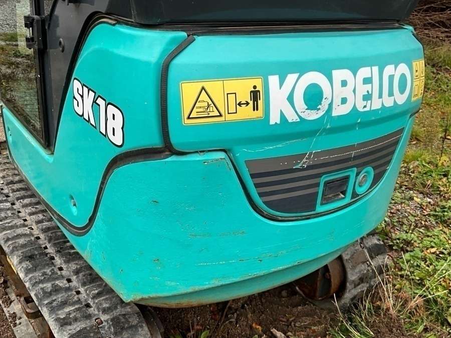 2017 Kobelco SK18 excavator with machine trailer and attachments - Image 29