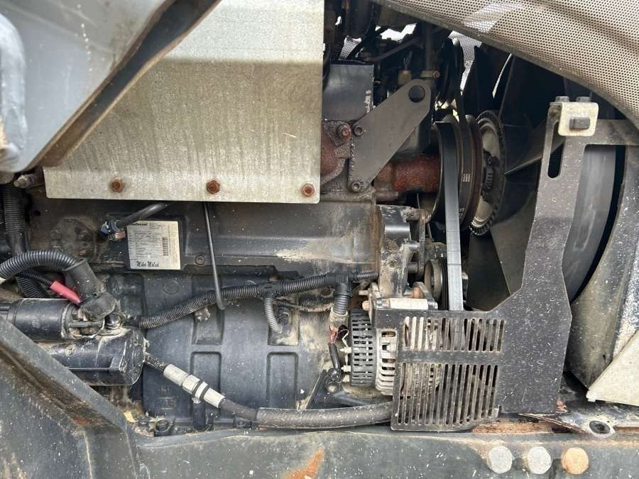 2005 Valtra C130 with snow thrower Tractor - Image 36