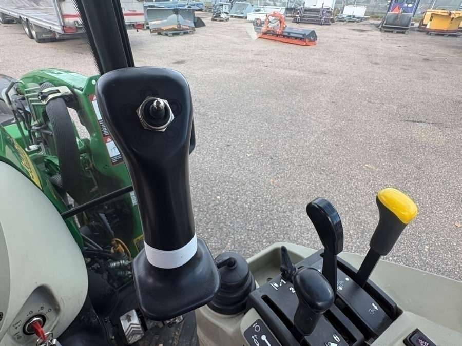 2008 John Deere 3520 Tractor - Image 36