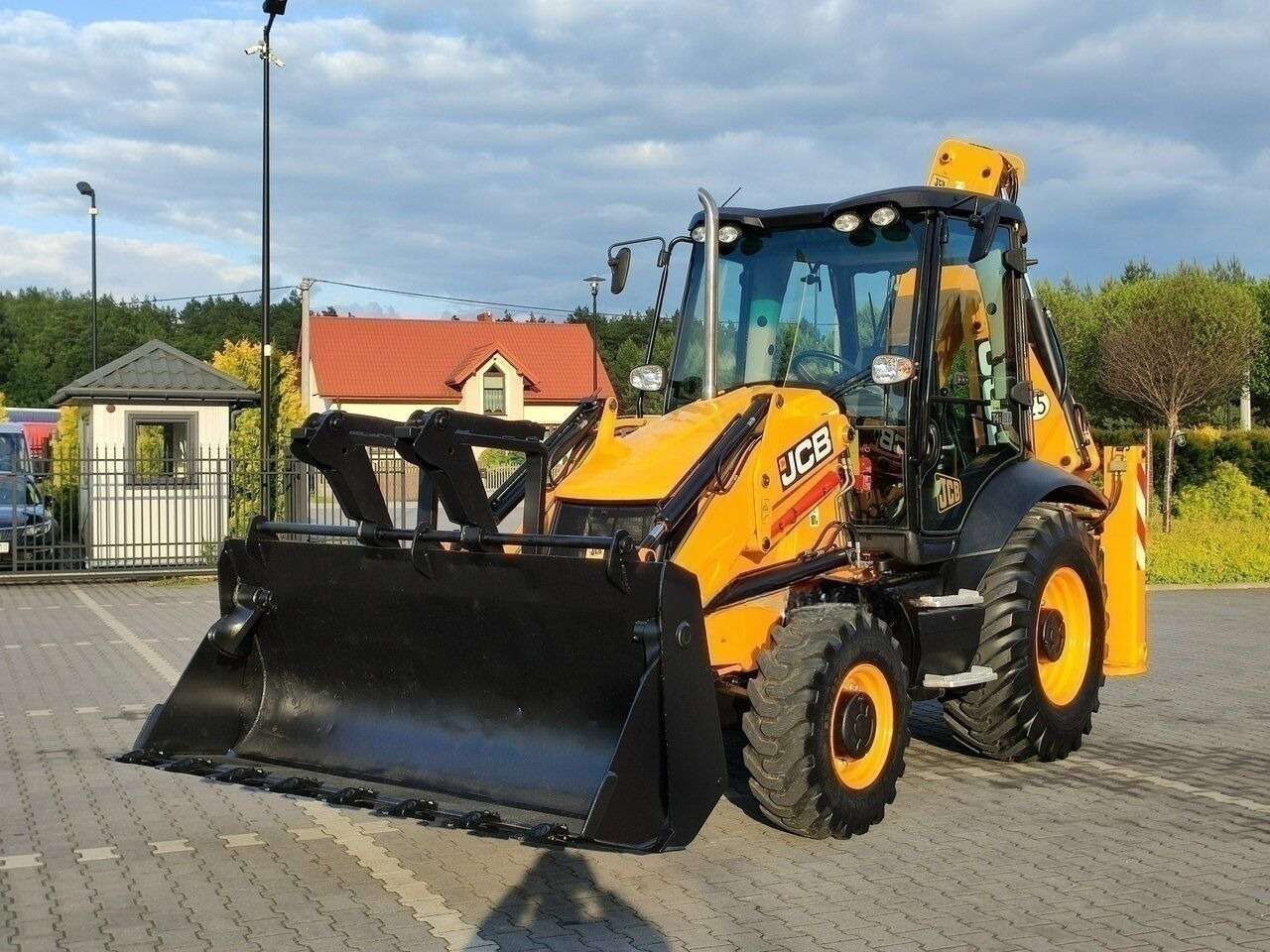 2014 JCB 3CX backhoe loader - Image 35