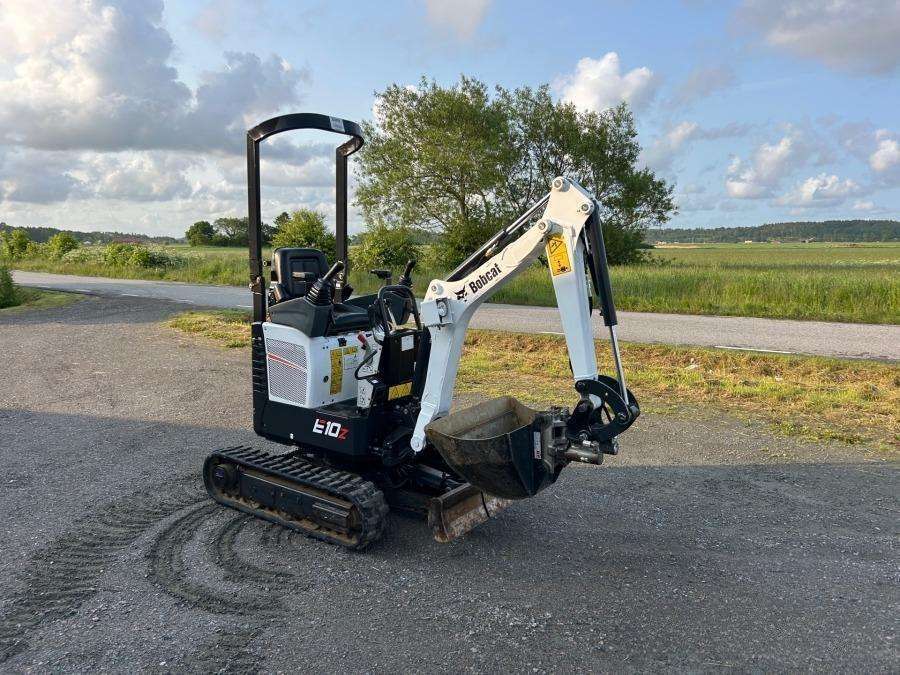 2022 Bobcat E10Z Excavator with trailer and 4 attachments - Image 36