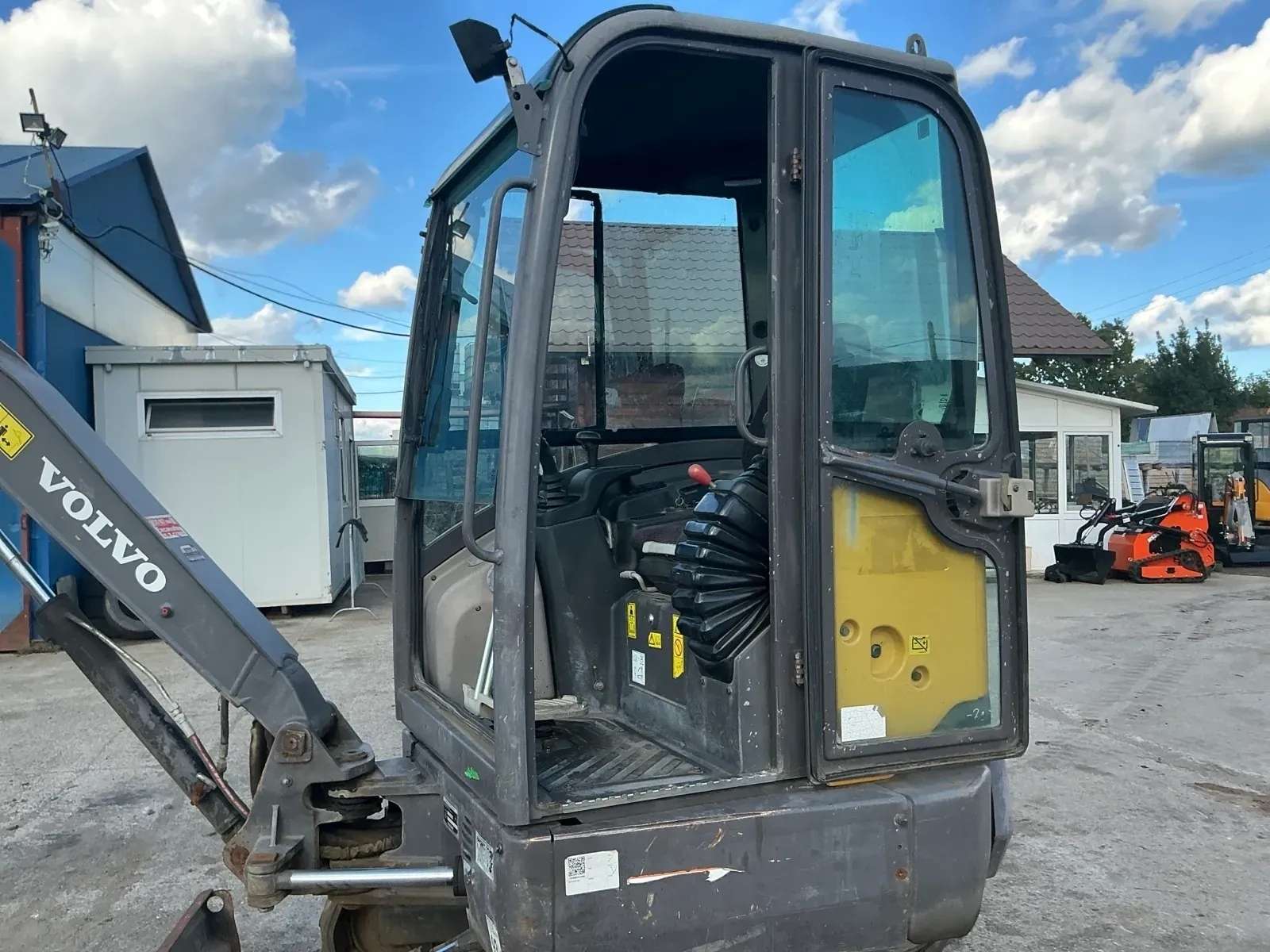 2015 Volvo ECR 25 D Mini-Excavator - Image 35