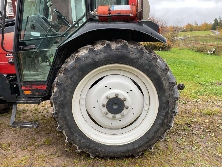 1998 Valtra Valmet 800 Four-Wheel Drive Tractor - Image 36