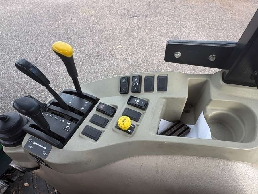 2008 John Deere 3520 Tractor - Image 37