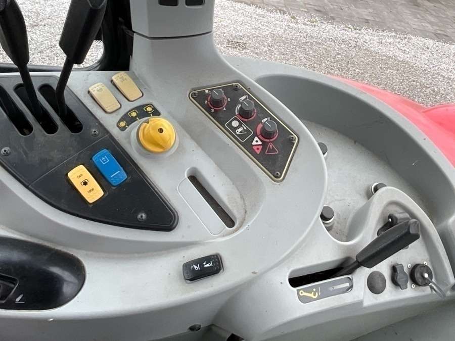 2008 Massey Ferguson 5445 Dyna-4 Tractor - Image 36