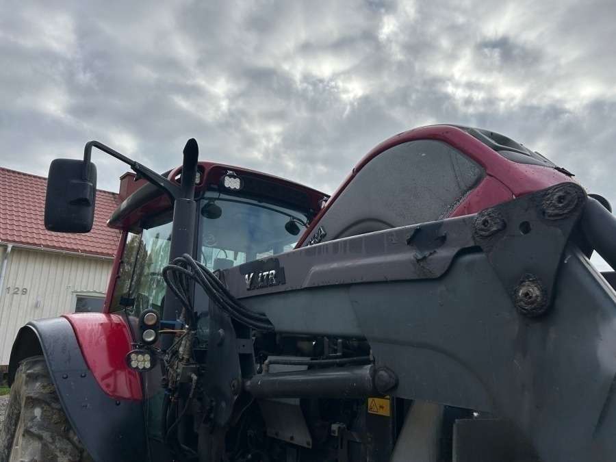 2005 Valtra C130 with snow thrower Tractor - Image 37