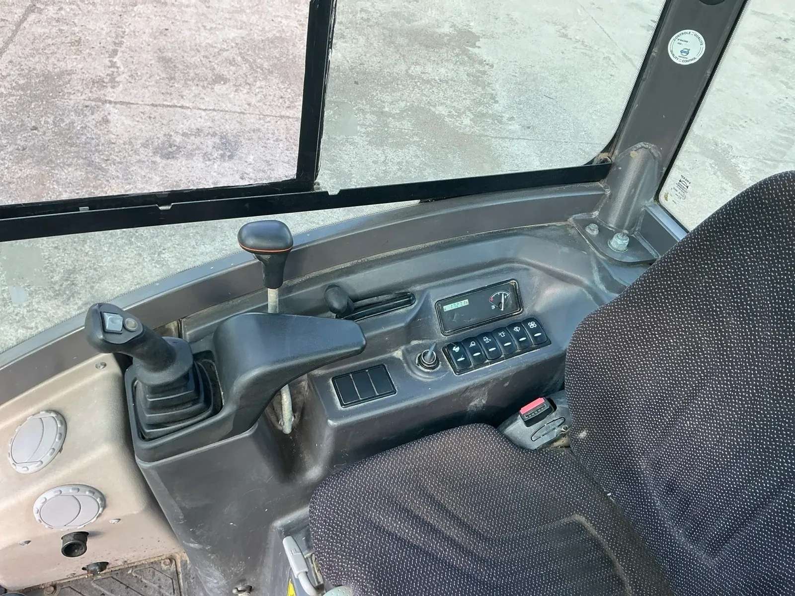 2015 Volvo ECR 25 D Mini-Excavator - Image 37