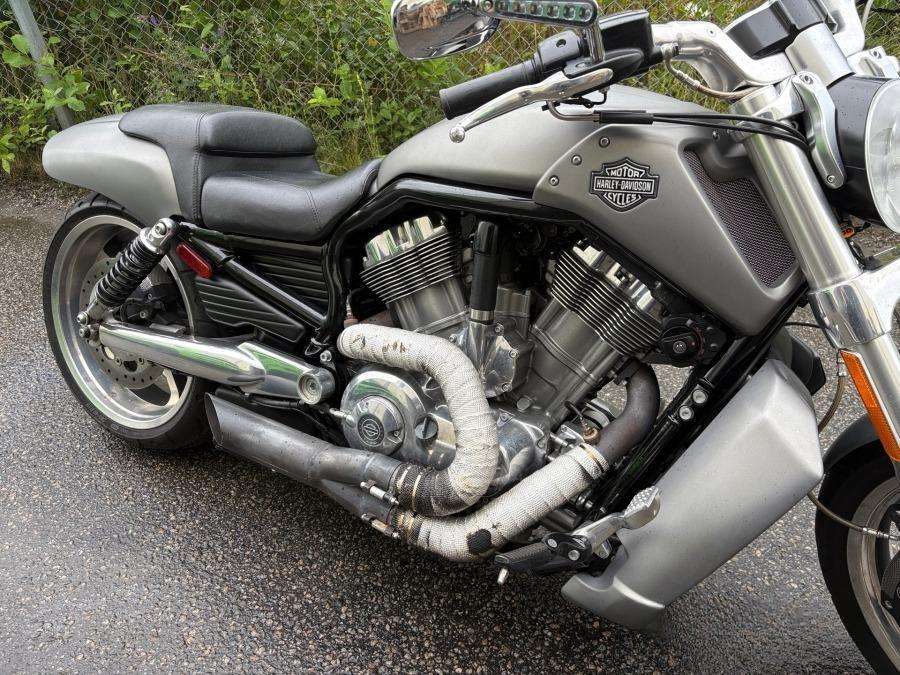 2014 Harley Davidson V-rod Muscle Motorcycle - Image 35
