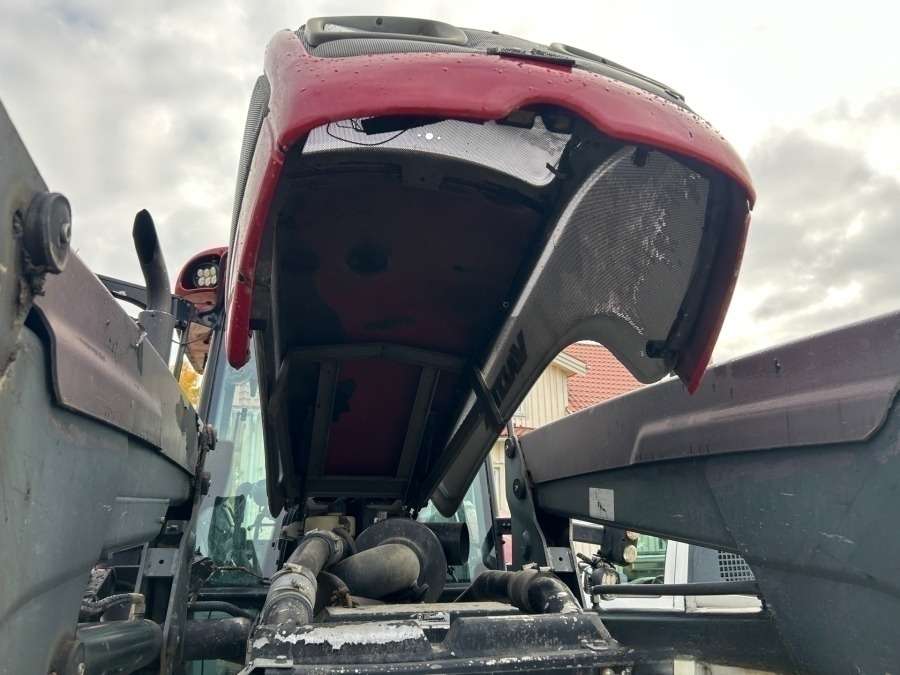 2005 Valtra C130 with snow thrower Tractor - Image 38