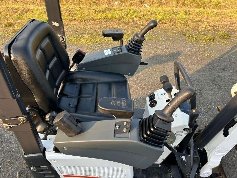 2022 Bobcat E10Z Excavator with trailer and 4 attachments - Image 40