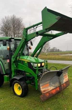 2016 John Deere 4066R tractor with loader and attachments