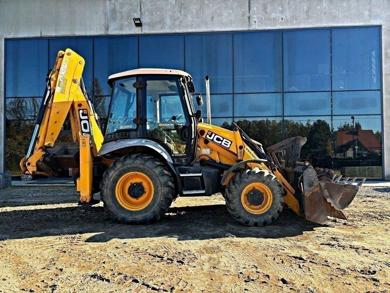 2011 JCB 3CX BACKHOE LOADER - Image 5