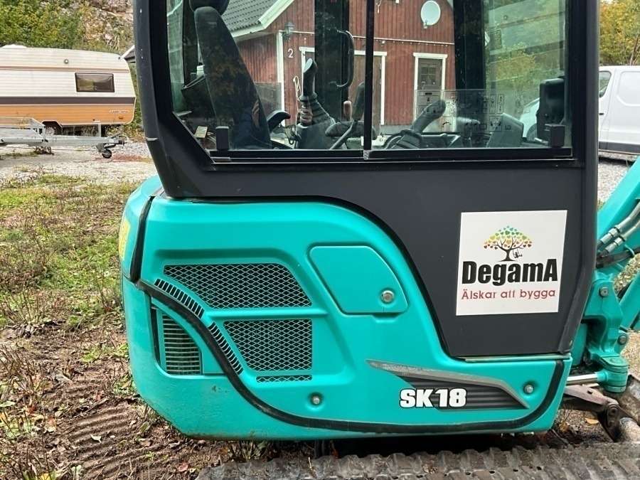 2017 Kobelco SK18 excavator with machine trailer and attachments - Image 36