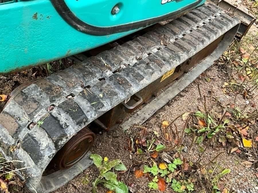 2017 Kobelco SK18 excavator with machine trailer and attachments - Image 38