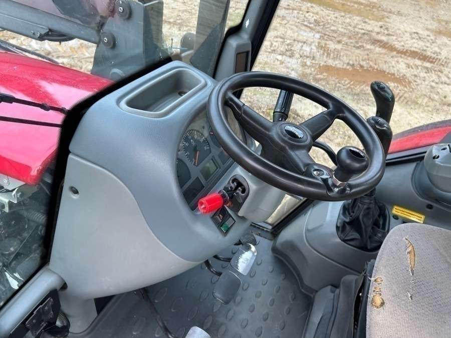 2005 Valtra C130 with snow thrower Tractor - Image 47