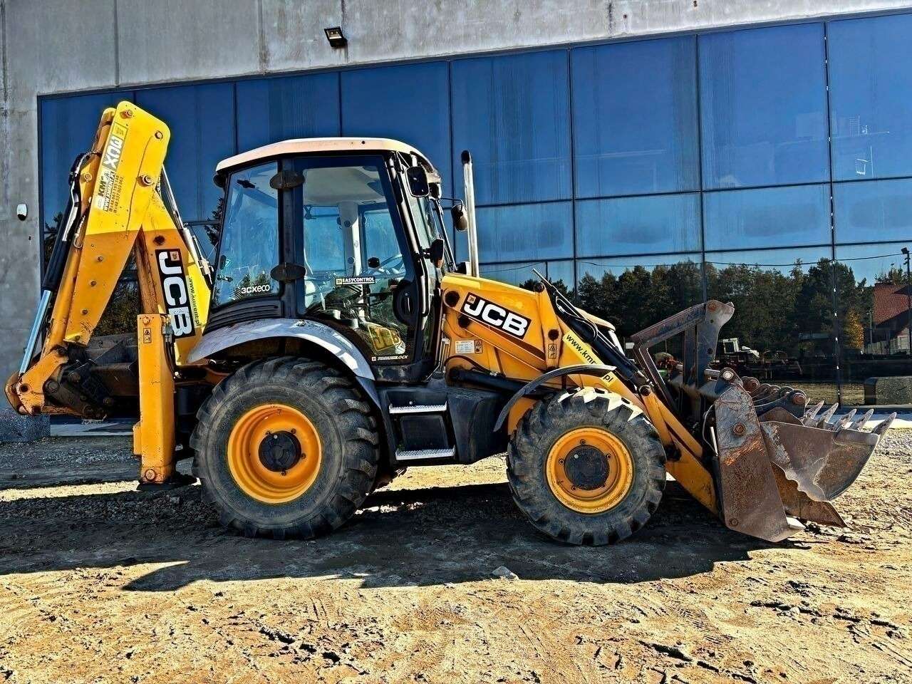2011 JCB 3CX BACKHOE LOADER - Image 6