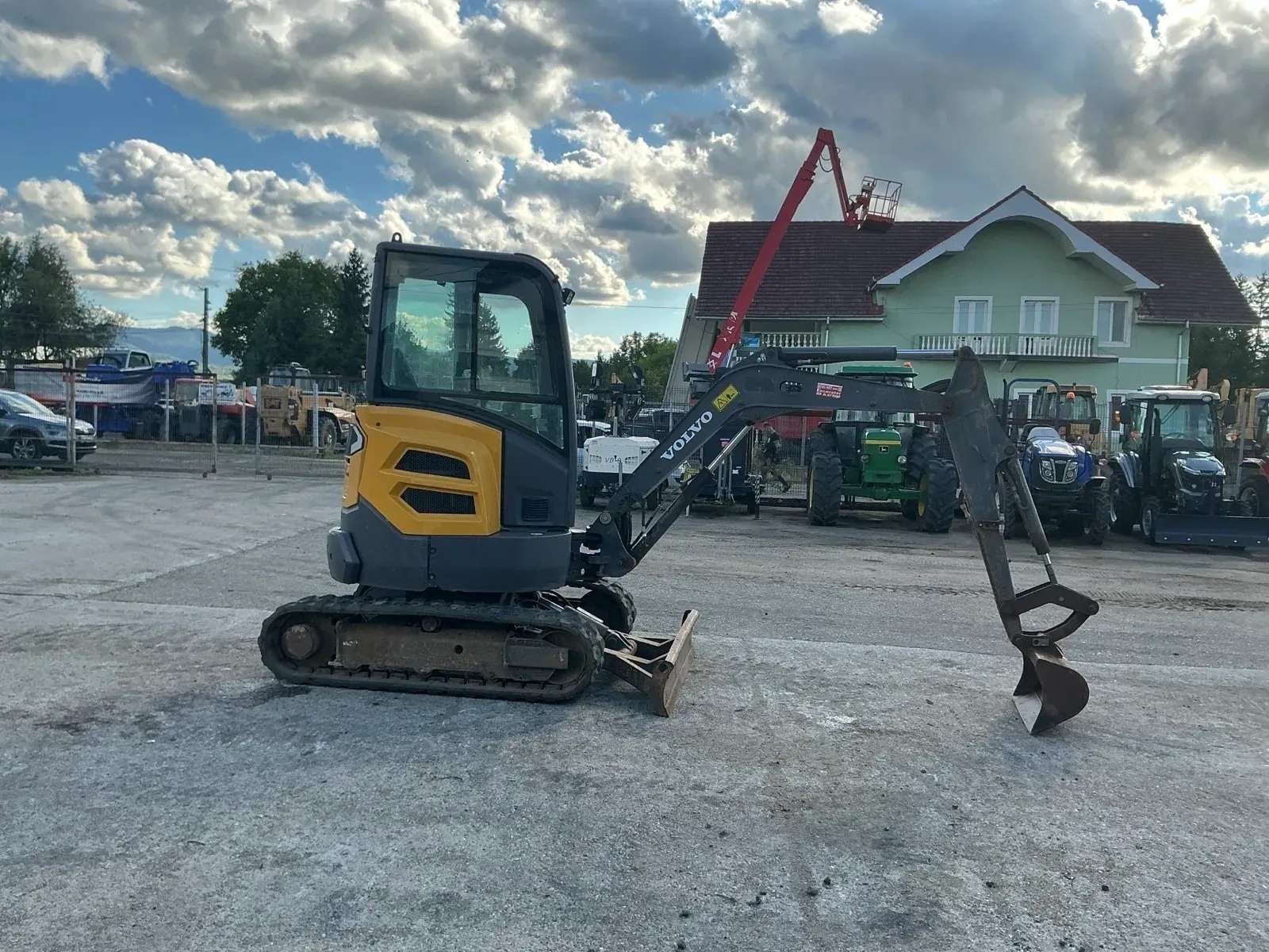 2015 Volvo ECR 25 D Mini-Excavator