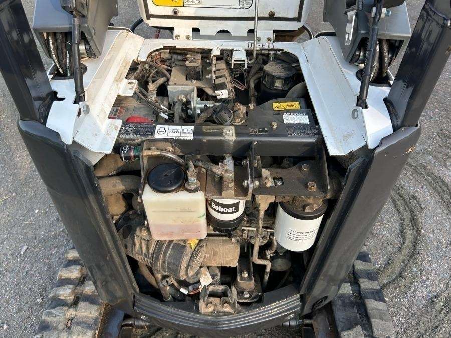 2022 Bobcat E10Z Excavator with trailer and 4 attachments - Image 6