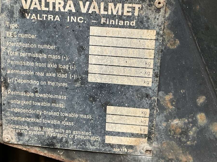 1998 Valtra Valmet 800 Four-Wheel Drive Tractor - Image 51