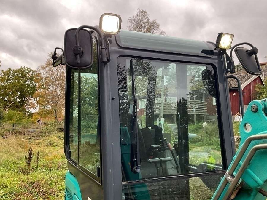 2017 Kobelco SK18 excavator with machine trailer and attachments - Image 45