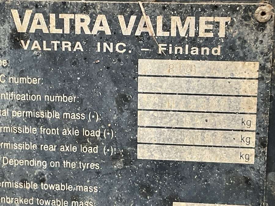 1998 Valtra Valmet 800 Four-Wheel Drive Tractor - Image 52