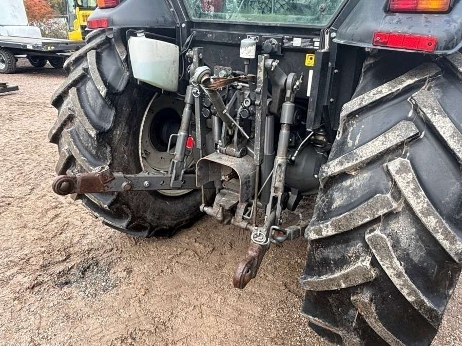 2016 Valtra A93 Tractor with front loader - Image 51