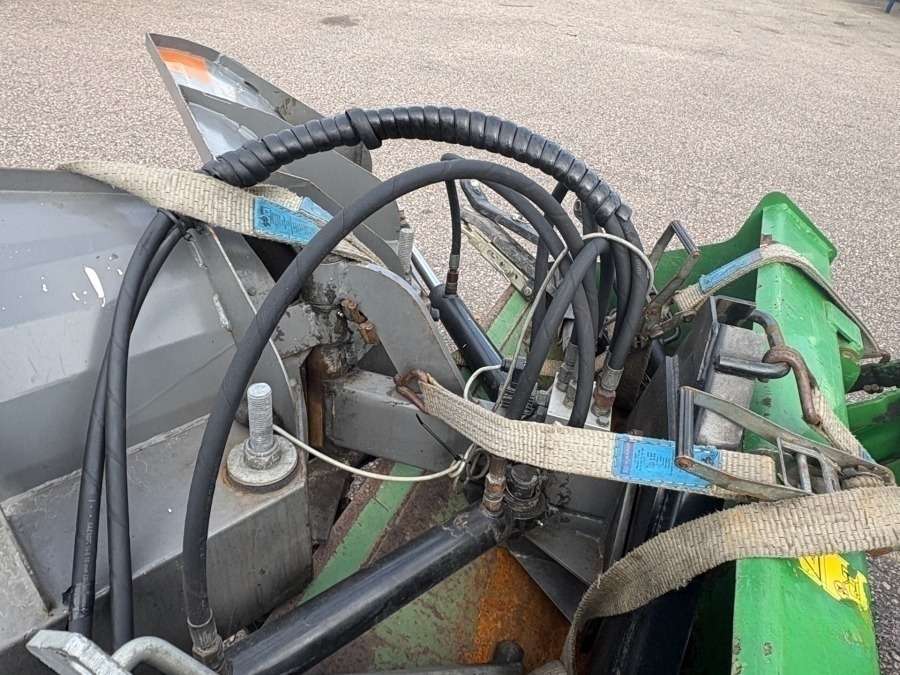 2008 John Deere 3520 Tractor - Image 55