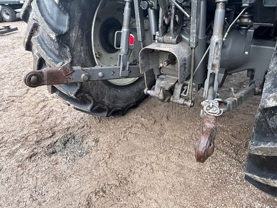 2016 Valtra A93 Tractor with front loader - Image 58