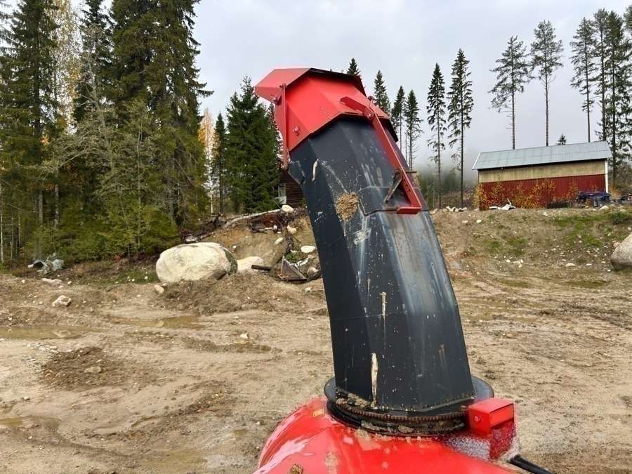 2005 Valtra C130 with snow thrower Tractor - Image 66