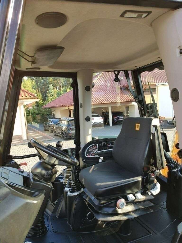 2014 JCB 3CX backhoe loader - Image 8