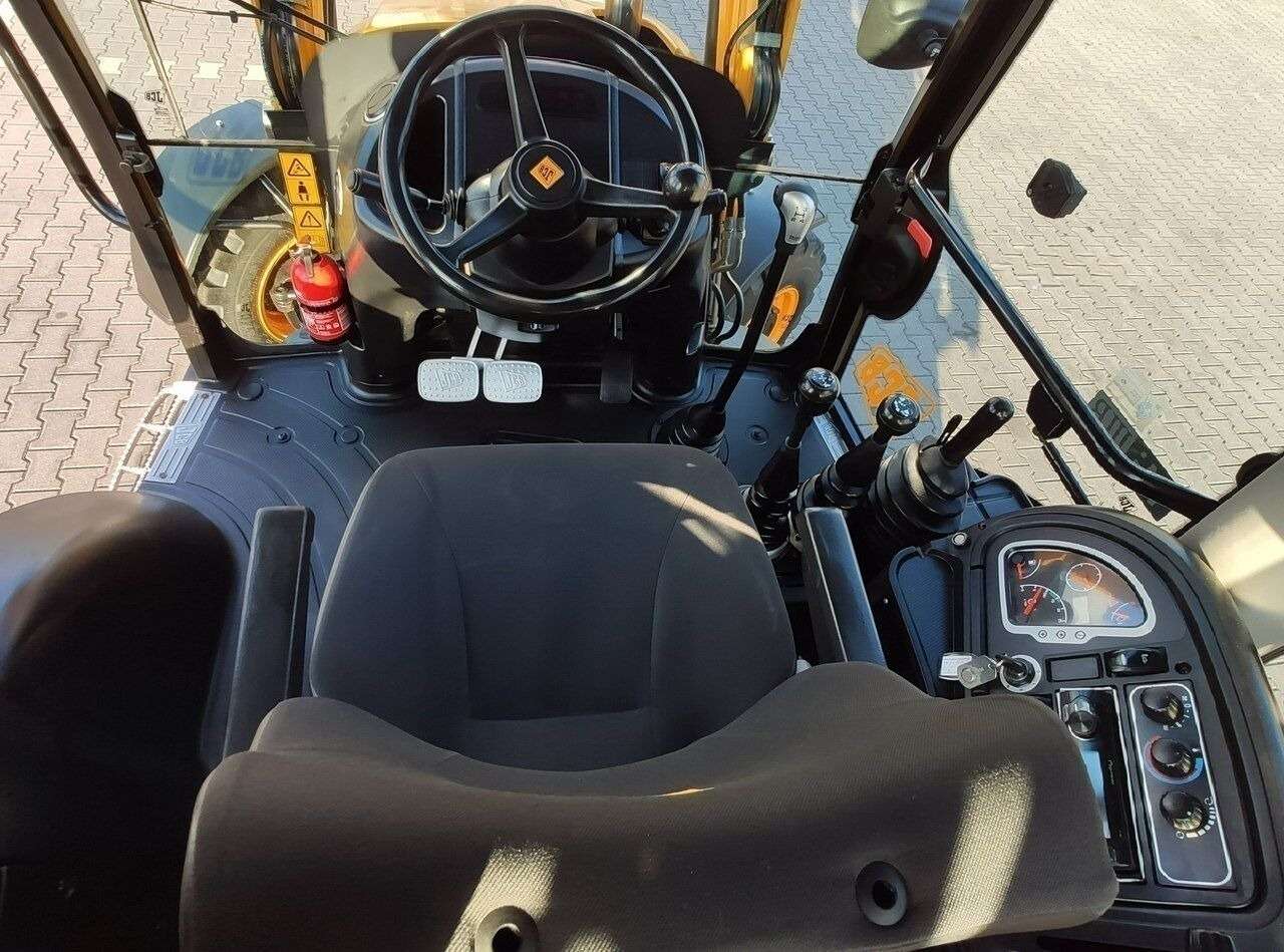 2014 JCB 3CX backhoe loader - Image 10